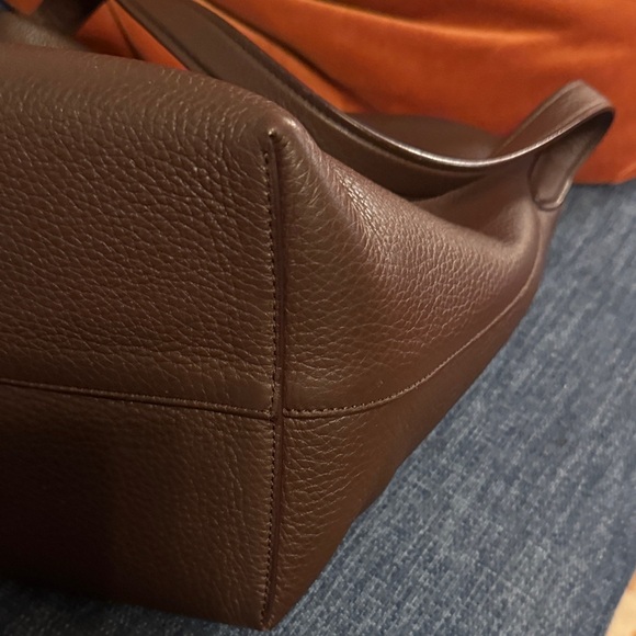 The Row Medium North South Park Tote in dark brown (acajou) - Picture 3 of 7